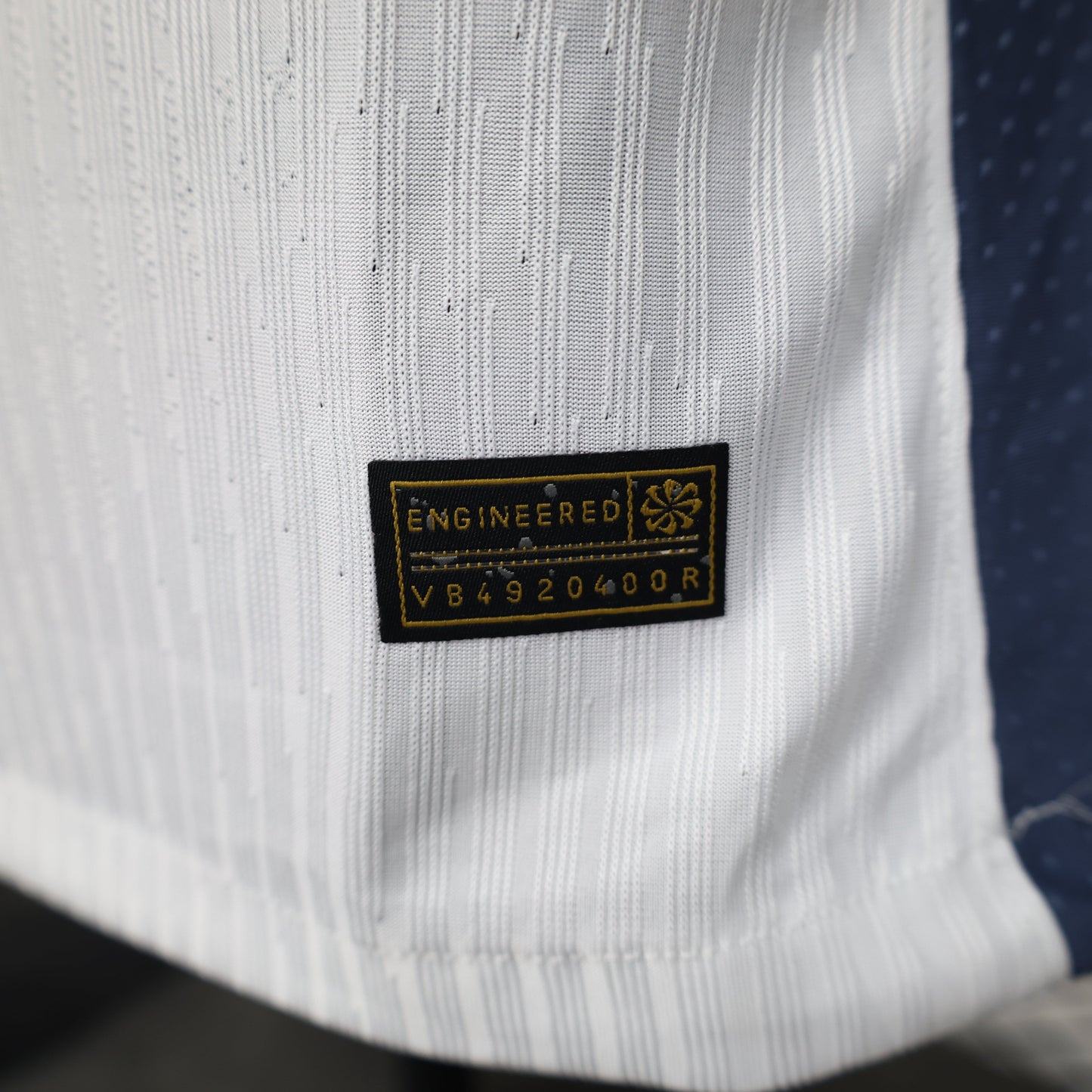 MAILLOT INTER MILAN EXTÉRIEUR (MANCHES LONGUES) 2024/2025